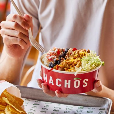 Bowl mexicain dans restaurant nachos